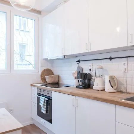 Lights - One Bedroom, Ground Floor, Top Centre Apartamento *